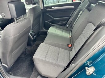Volkswagen Passat 1.6TDi 88kW KAMERA,NAVI, - 13