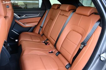 Jaguar F-Pace P400e R-Dynamic BLACK DPH PLUG-IN HYBRID - 13
