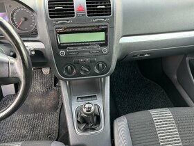 Volkswagen Jetta 1.6i - 13