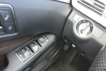 PRODÁM Mercedes-Benz E 350D BlueTEC 4Matic Avantgarde - 13