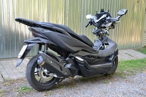 Honda Forza 125, 419km, nové v ČR, havarované - 13