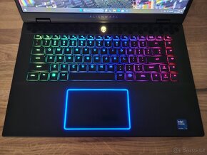 ALIENWARE M16 R2_240HZ 2K_U9-185H_32GB_1TB_RTX 4070 8GB - 13