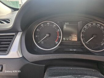 Škoda Rapid   RV2015    148000km odpočet DPH - 13