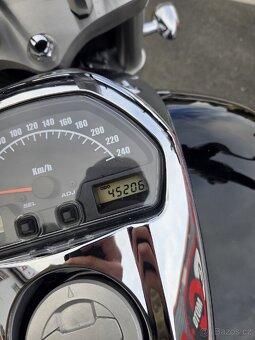 Suzuki intruder 1800 - 13