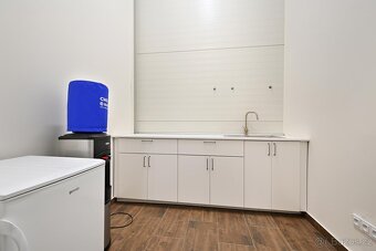 Pronájem reprezentativních prostor - výroba, sklad 1010 m2 - 13