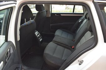 Škoda Superb 2,0 TDI AMBITION/MANUÁL/NAVI/ - 13