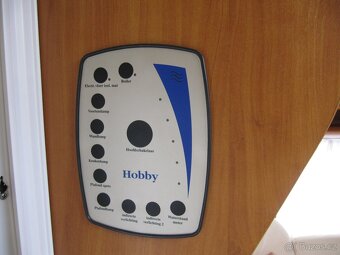 Prodám karavan Hobby 495 ufe,model 2008 + mover + předstan. - 13