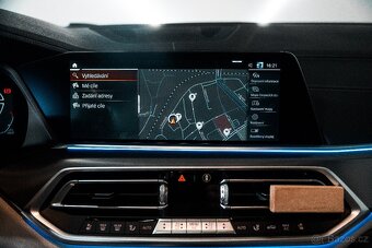 BMW X5 G05 xDrive40d - DPH, M, 7 MÍST, VZDUCH, LASER - 13