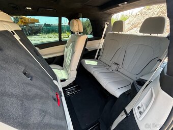 BMW X7 M50i 2019 - 13