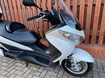 Suzuki Burgman 125 Nové v ČR - 13