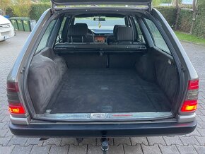 Mercedes W124, 300TD 4Matic, nádherný stav, 2x sada kol - 13