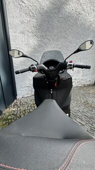 Piaggio MP3 HPE 300 Sport, koupeno jako nové v ČR - 13