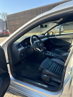 Volkswagen Passat b8 highline 2.0 tdi 140kw dsg - 13