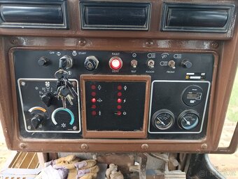 Caterpillar D4H LGP - 13