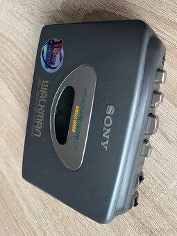 SONY WALKMAN - 13