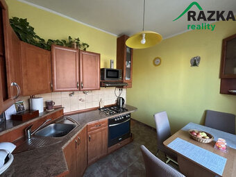 Prodej bytu 2+1  s balkonem v ulici 1. máje - Tachov - 13