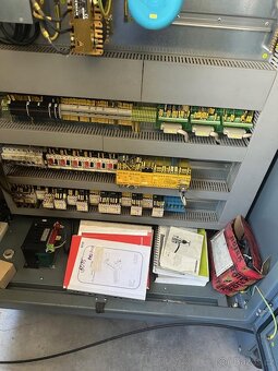 Obráběcí centrum (vertikální) MAS MCV 1016 Quick - 13