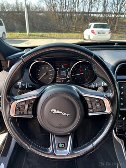 Jaguar XE R-SPORT 4 AWD - 13