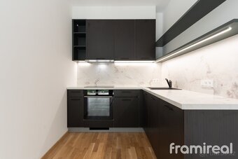 Pronájem bytu 2+kk s terasou a parkovacím stáním, 53 m2 - Pr - 13