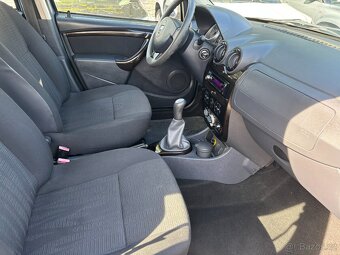 Dacia Duster 1.6 77kw r.v.2010 - 13