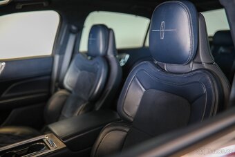 Lincoln Continental Black Label 3.0i V6 BiTurbo - 13