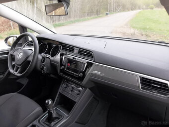 VW Touran 1,2 TSI, r.v. 02/2016, 7 míst, pravidelný servis - 13