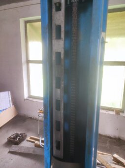 Čtyřsloupový elektrohydraulický zvedák - 13