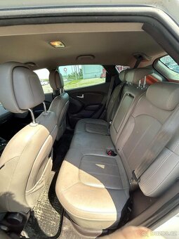 Hyundai ix35 2.0 135 kW 4x4 Automat | 2014 | - 13