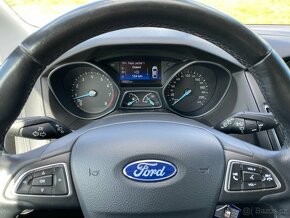 2015 Ford Focus 1.0 EcoBoost - 4x výhřev - 13