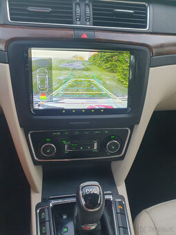 Škoda Superb combi 2,0 TDi DSG TOP VÝBAVA - 13