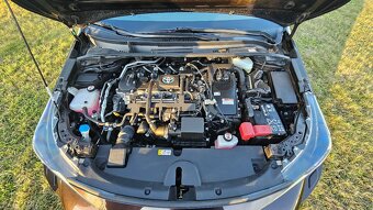 Toyota Corolla HYBRID - 13