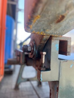 Tabulové nůžky 1000/2,5B - 13