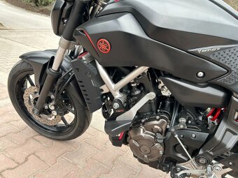 Yamaha MT-07 2015 35kW - 13