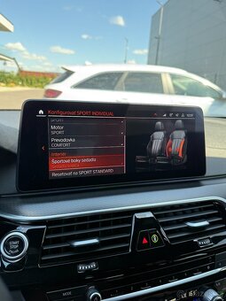 BMW rad 5 Touring 530d xDrive Mpaket LED+ 360 cam Webasto - 13