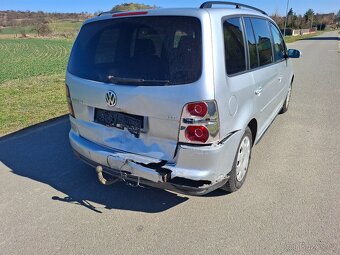 VW Touran 1.9 TDI 77kw Klima Model 2007 Facelift///Havárie// - 13
