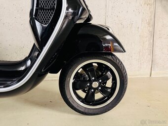 Vespa GTS 300 Super HPE, v záruce, 2600 km - 13