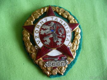 CSR velky vojensky odznak VZORNY TANKISTA-60.-ta leta. - 13