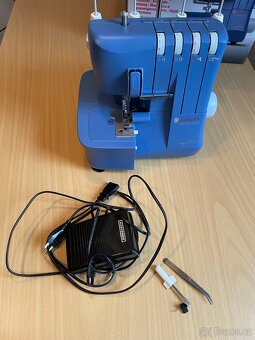 Overlock Singer S0235 - Making The Cut - 13