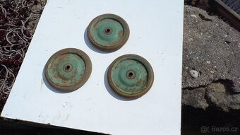 Retro kočárek pro panenky + další kolečka, kola (různá) - 13