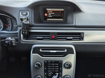 VOLVO XC70 2.4D AWD MANUÁL 1 MAJITEL ALU 19 PERF.STAV - 13
