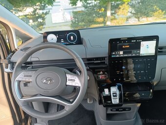 Hyundai Staria Luxury - 13