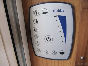 Prodám karavan Hobby 560 kmfe,r.v.2010 + mover,klima,markýza - 13