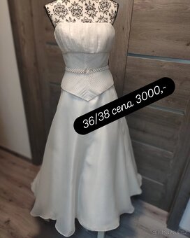 Svatební šaty 20 kusů různé velikosti - 13