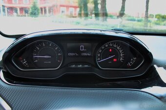 Peugeot 2008 1.2 PureTech Style - 13