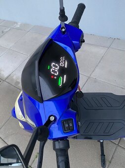 Elektroskutr bez ŘP Elektropower Nova M3 25 km/h - 13