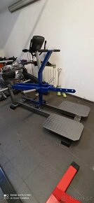 Posilovací stroje typu Hammer - 13