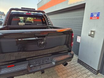 DODGE RAM 1500 5,7 HEMI BLACK WIDOW 16000km - 13