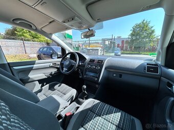 Volkswagen Touran CROSS 2,0 TDI - 13