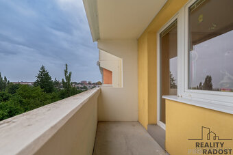Prodej 3+1, 74,5 m², Znojmo – prostorný, s balkonem a sklepe - 13