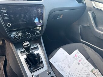 Škoda Octavia 1.5 TSI 110kw r.v.2017, serviska - 13